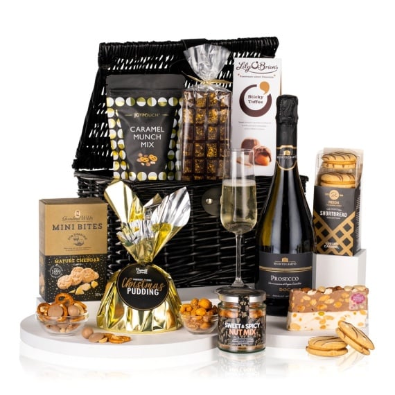 The Mistletoe Gift Basket